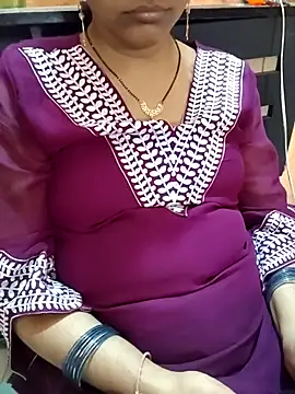 Snapshot of Diya_143 chatting on June 15, 2026, 6:26 am Diya 143 online show from June 15, 2026, 6:26 am