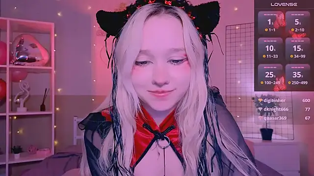 Snapshot of IrmaBell chatting on March 16, 2025, 12:11 pm IrmaBell online show from March 16, 2025, 12:11 pm