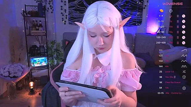 Snapshot of IrmaBell chatting on November 14, 2025, 9:35 pm IrmaBell online show from November 14, 2025, 9:35 pm