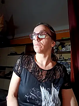 Dettybitch40 online show from November 4, 2025, 5:01 pm