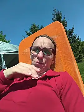 Dettybitch40 online show from April 26, 2026, 11:08 am