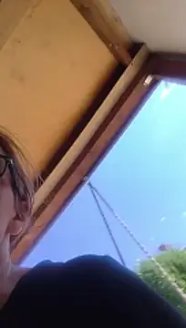 Dettybitch40 online show from June 15, 2026, 12:29 pm