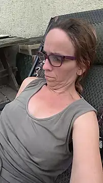 Dettybitch40 online show from July 6, 2026, 3:47 pm