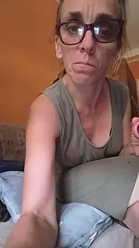Dettybitch40 online show from July 27, 2026, 10:55 am