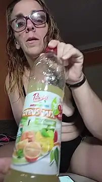Dettybitch40 online show from July 28, 2026, 7:15 pm