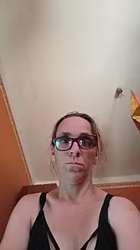 Dettybitch40 online show from July 30, 2026, 1:32 pm