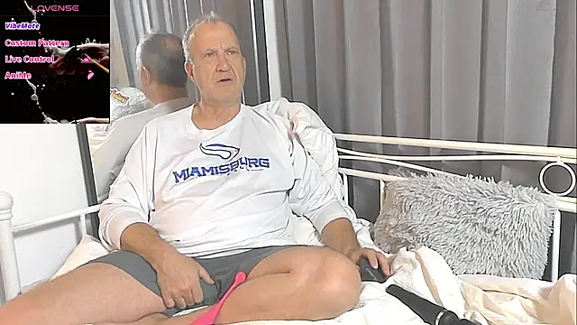 Snapshot of openminddaddy chatting on February 23, 2025, 2:29 am openminddaddy online show from February 23, 2025, 2:29 am