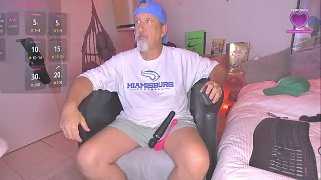 Snapshot of openminddaddy chatting on April 2, 2026, 6:05 pm openminddaddy online show from April 2, 2026, 6:05 pm