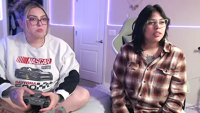 nativepumpkin95 online show from February 11, 2025, 4:22 am