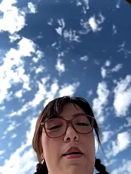 nativepumpkin95 online show from October 17, 2025, 7:38 pm