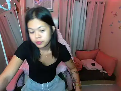 Snapshot of young_salsalita chatting on October 13, 2025, 1:33 pm young salsalita online show from October 13, 2025, 1:33 pm