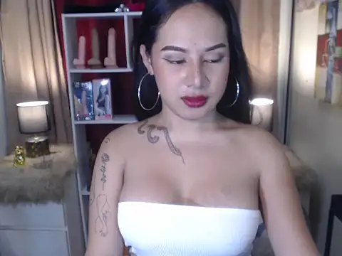 Snapshot of FrancineGarcia chatting on July 18, 2026, 4:44 pm FrancineGarcia online show from July 18, 2026, 4:44 pm