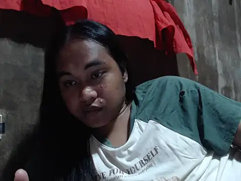 Snapshot of bettina_love chatting on September 22, 2025, 3:47 pm bettina love online show from September 22, 2025, 3:47 pm