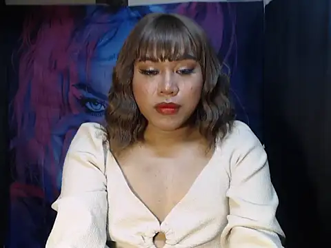 Snapshot of bettina_love chatting on November 5, 2025, 4:29 pm bettina love online show from November 5, 2025, 4:29 pm