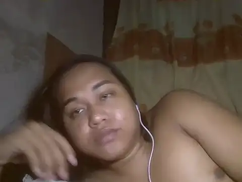 Snapshot of bettina_love chatting on June 20, 2026, 8:33 pm bettina love online show from June 20, 2026, 8:33 pm