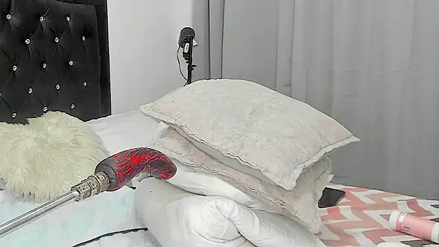 Snapshot of AlyssonKim chatting on December 19, 2024, 10:56 am AlyssonKim online show from December 19, 2024, 10:56 am