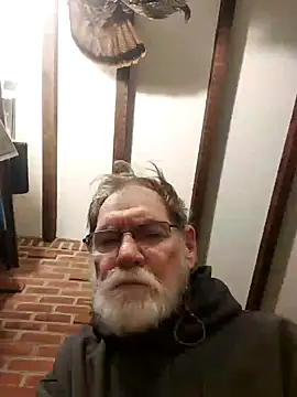 Snapshot of CDforU chatting on November 18, 2025, 4:28 am CDforU online show from November 18, 2025, 4:28 am