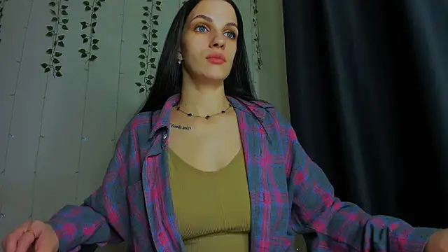 KarlaSim online show from November 28, 2025, 7:27 pm