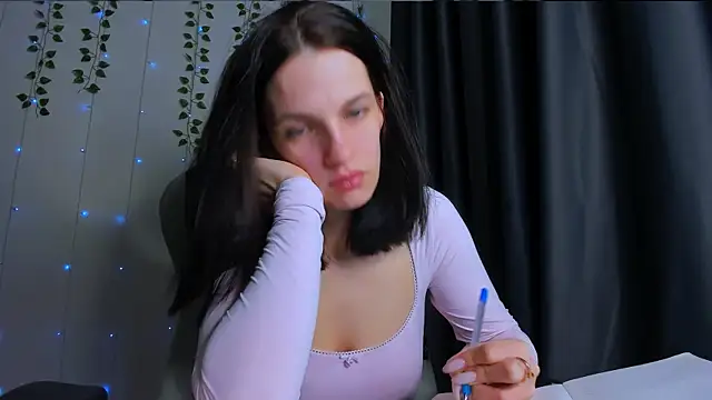 KarlaSim online show from March 11, 2026, 2:56 pm