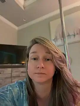 Vivian MayXxX online show from May 3, 2026, 7:31 pm