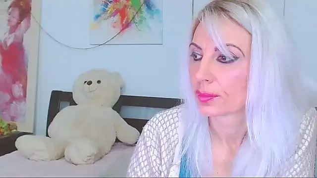 HoneyLara online show from February 14, 2026, 12:18 am