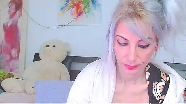 HoneyLara online show from March 14, 2026, 10:37 pm