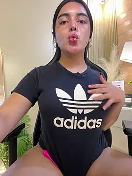 HotstuffCherrySummer online show from February 21, 2025, 11:22 am