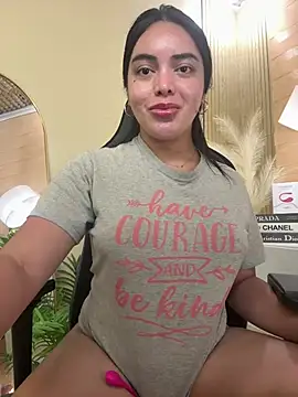 HotstuffCherrySummer online show from March 15, 2025, 11:29 am