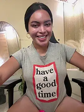 HotstuffCherrySummer online show from November 11, 2025, 6:57 am