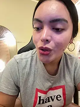 HotstuffCherrySummer online show from December 21, 2025, 10:22 am