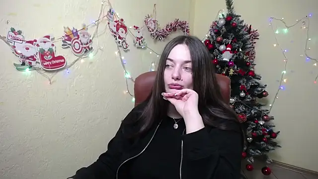 Snapshot of MilanaPrice chatting on December 24, 2024, 7:11 pm MilanaPrice online show from December 24, 2024, 7:11 pm