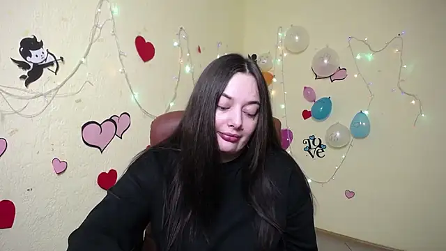 Snapshot of MilanaPrice chatting on January 21, 2025, 6:23 pm MilanaPrice online show from January 21, 2025, 6:23 pm