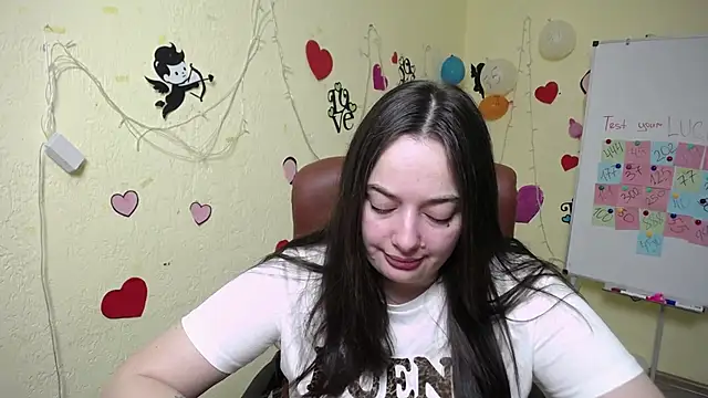 Snapshot of MilanaPrice chatting on February 28, 2025, 6:31 pm MilanaPrice online show from February 28, 2025, 6:31 pm