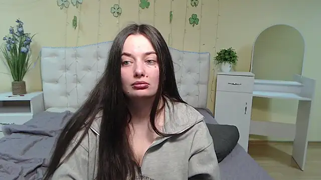 Snapshot of MilanaPrice chatting on March 20, 2025, 3:47 pm MilanaPrice online show from March 20, 2025, 3:47 pm