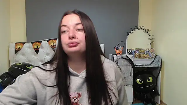 Snapshot of MilanaPrice chatting on October 18, 2025, 11:11 am MilanaPrice online show from October 18, 2025, 11:11 am