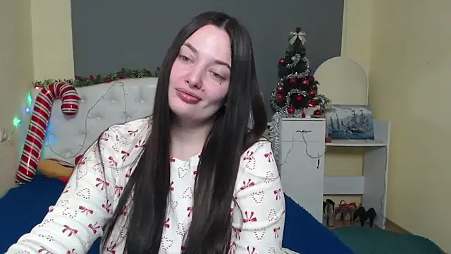 MilanaPrice online show from December 22, 2025, 8:28 pm