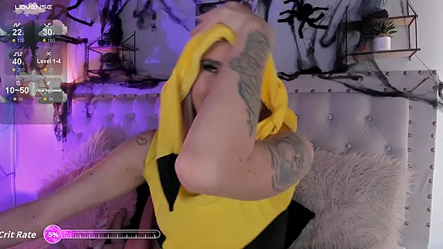 Snapshot of Atenea_Klett_ chatting on October 29, 2025, 2:19 pm Atenea Klett online show from October 29, 2025, 2:19 pm