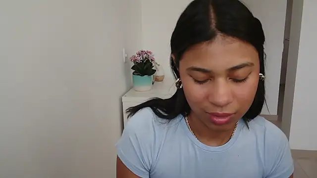 Snapshot of dark_enchantress_ chatting on December 8, 2024, 7:22 pm dark enchantress online show from December 8, 2024, 7:22 pm