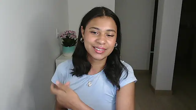 Snapshot of dark_enchantress_ chatting on December 14, 2024, 2:45 am dark enchantress online show from December 14, 2024, 2:45 am