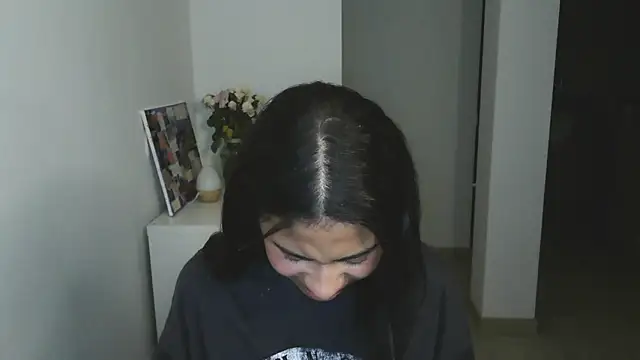 Snapshot of dark_enchantress_ chatting on January 12, 2025, 1:21 am dark enchantress online show from January 12, 2025, 1:21 am