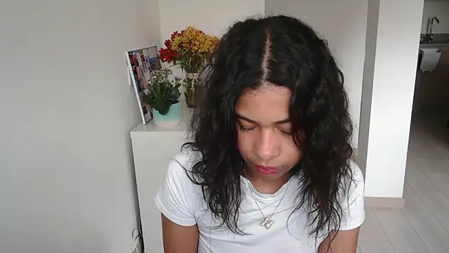 Snapshot of dark_enchantress_ chatting on January 14, 2025, 10:12 pm dark enchantress online show from January 14, 2025, 10:12 pm