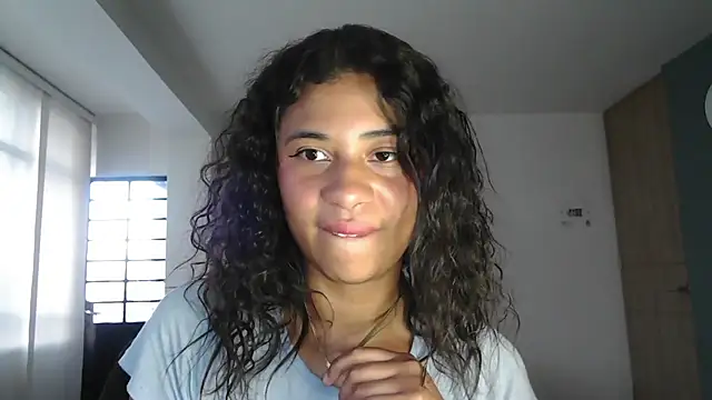 Snapshot of dark_enchantress_ chatting on October 22, 2025, 10:09 pm dark enchantress online show from October 22, 2025, 10:09 pm