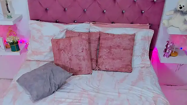 Snapshot of JanneCarter chatting on March 6, 2025, 6:59 pm JanneCarter online show from March 6, 2025, 6:59 pm