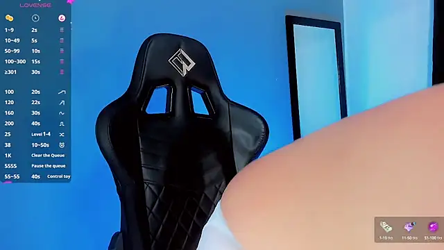 Snapshot of Thomas_chubbyxhot chatting on January 8, 2025, 11:32 am Thomas chubbyxhot online show from January 8, 2025, 11:32 am