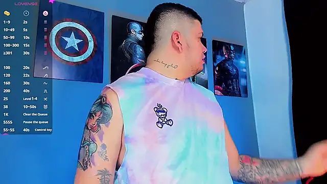 Snapshot of Thomas_chubbyxhot chatting on January 17, 2025, 10:01 pm Thomas chubbyxhot online show from January 17, 2025, 10:01 pm