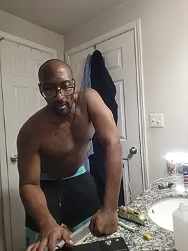 Snapshot of PartyAnimalfreak chatting on November 11, 2025, 8:42 pm PartyAnimalfreak online show from November 11, 2025, 8:42 pm