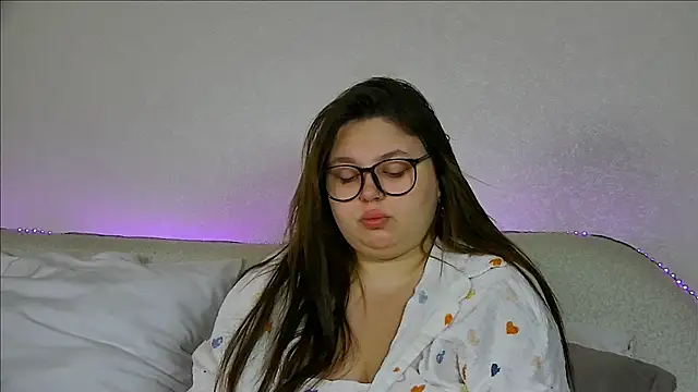 LillianKim online show from September 25, 2025, 6:33 pm