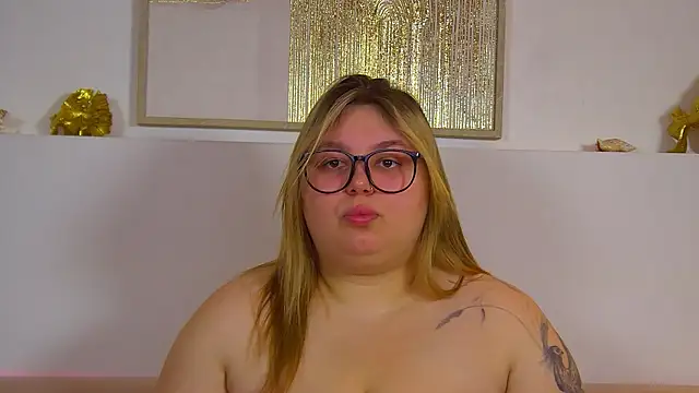 LillianKim online show from March 2, 2026, 6:48 pm