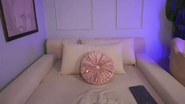 Snapshot of Lauraxx69 chatting on January 27, 2025, 7:35 am Lauraxx69 online show from January 27, 2025, 7:35 am