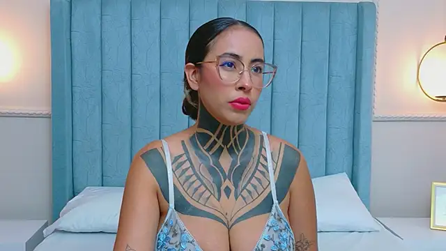 NicoleBlum online show from May 27, 2026, 7:44 pm